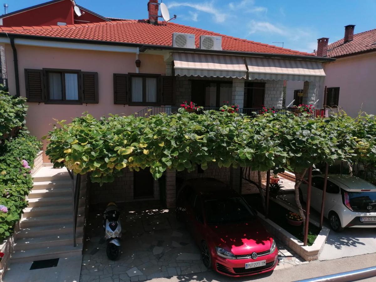 Bruna Apartment *